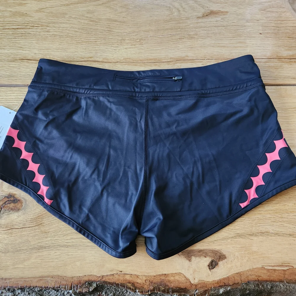 Urban Savage Pink Scallop Shorts Womens Size Large Black Athletic‎ Shorts - Picture 2 of 5